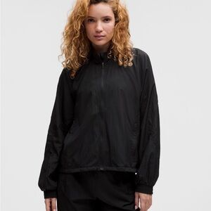 LULULEMON LICENSE TO TRAIN LIGHTWEIGHT JACKET